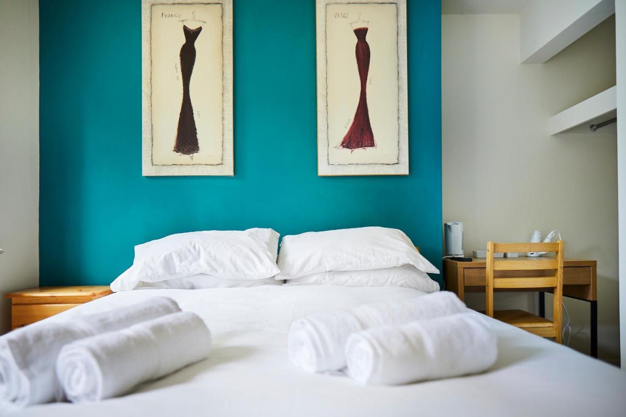 The Lord Grenfell Bed & Breakfast Maidenhead Dış mekan fotoğraf A bedroom at the hotel